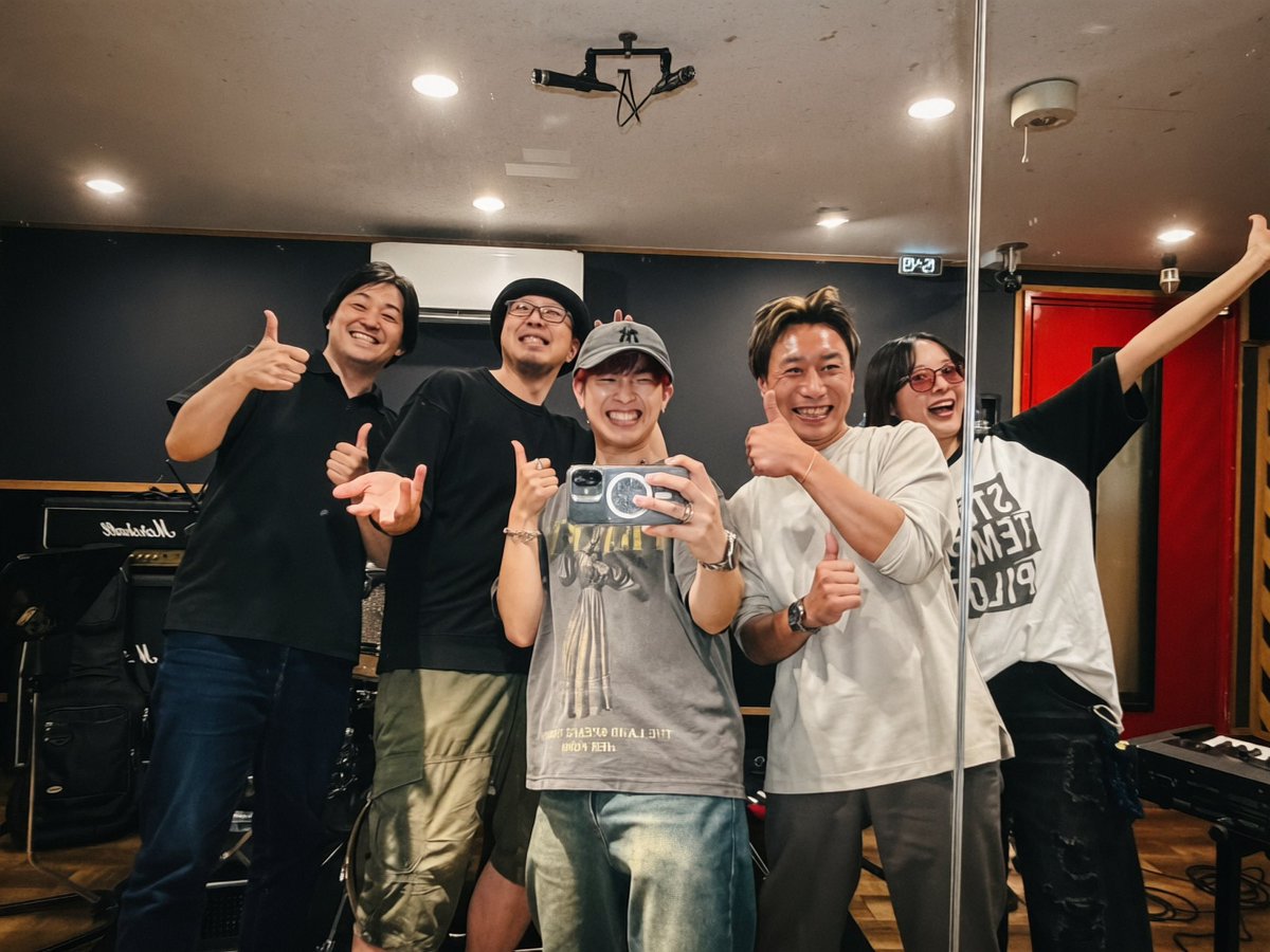 ryusei_h1102's tweet photo. 8/7開催
🍊「I AM」One-man Live🍊

VIP・GAチケットともに
✨SOLD OUT✨となりました。

本当に、本当にありがとうございます😭

正直、これでいいのかなとか
満足して帰ってくれるかなとか
不安になりながらもここまで走りました。

それでも信じ続けてくれたみんながいたから、この結果を生み出せたと思います！

「SOLD OUT」はゴールじゃなくて、ここからが本当のスタートだとおもってます🙂‍↕️

明日は、今までの自分も、これからの自分も全部抱きしめて、最高のステージを届けます。

こうして僕のわがままについてきてくれる
仲間にも感謝の気持ちでいっぱいです
忘れられない景色を一緒に届けます
大好きな人たちに囲まれて僕は幸せものです

最高の一日を、一緒に作ろう🔥
会場でみんなの笑顔を見るの
楽しみに待っとるよ🥳

🎫当日券
数枚用意してるよ
悩んでたら是非会いに来てな

#IAM #堀田竜成