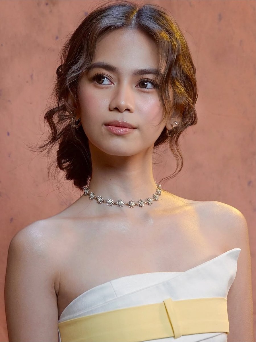 Tqh30228's tweet photo. Oh god this woman makes me question my sexuality genuinely 

LOVELIKEASHTINE MINI ALBUM LOVELIKEASHTINE MINI ALBUM LOVELIKEASHTINE MINI ALBUM https://t.co/lrgvlXR7RJ