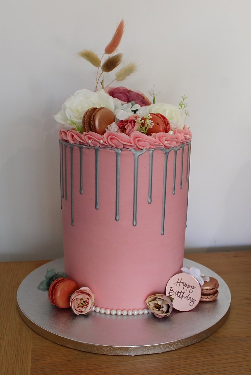 tarnyashomemade's tweet photo. Find us on https://t.co/oPFXVrqyQg for delicious freshly baked delights and fantastic sweetie mixes 🤤😍 use discount code NEWSITE10 for a cheeky 10% discount 👀🤫

We are also on Etsy and Tiktok Shop under Scoops by Tarnya! 🙏

#smallbusiness #homebaker #cake #food #love https://t.co/OunlucWBVQ