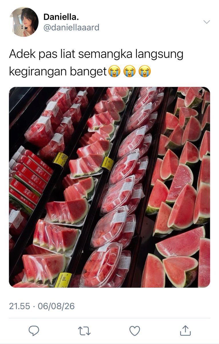 reversessoul's tweet photo. perkara pengen semangka https://t.co/NCq4WA0cJV