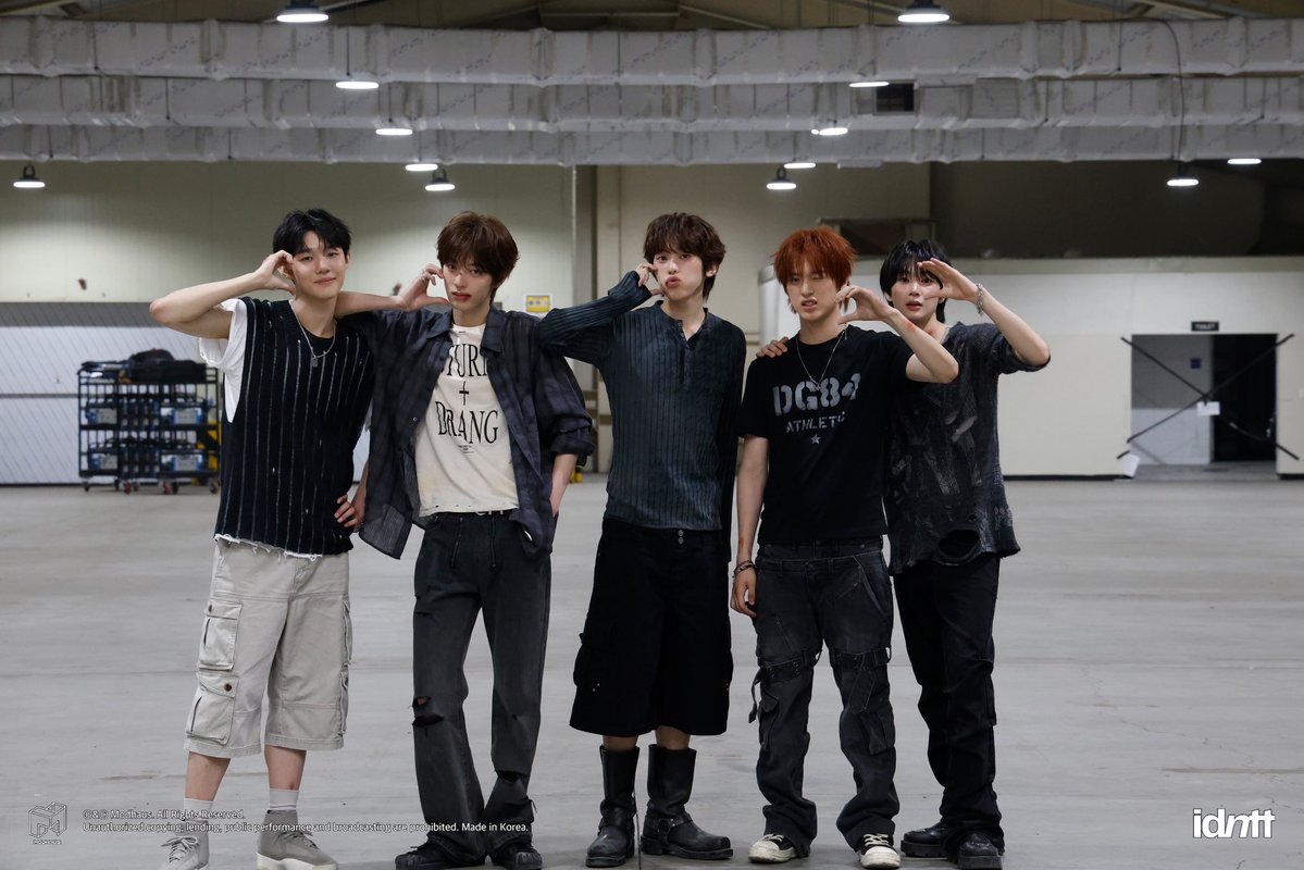 ari_id17's tweet photo. https://t.co/ffA345Oube