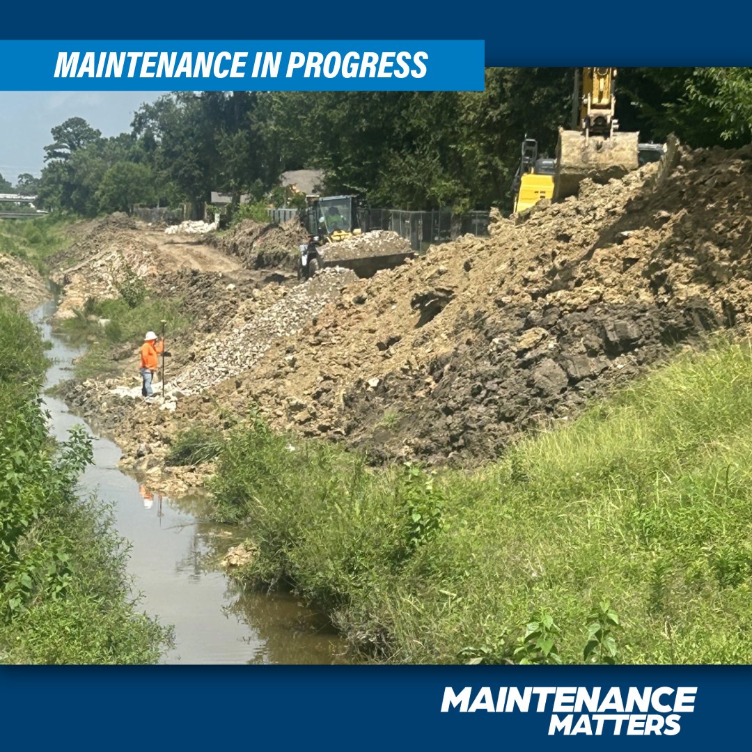 hcfcd's tweet photo. Multiple slope failures along a short stretch of channel in east Harris Co. are getting needed attention. Crews are repairing severe erosion near BW 8 at Woodforest in @HarrisCoPct2 to restore the channel to its original design. Est. completion: Q4 2026. #MaintenanceMatters https://t.co/GjItYiQ6Xk