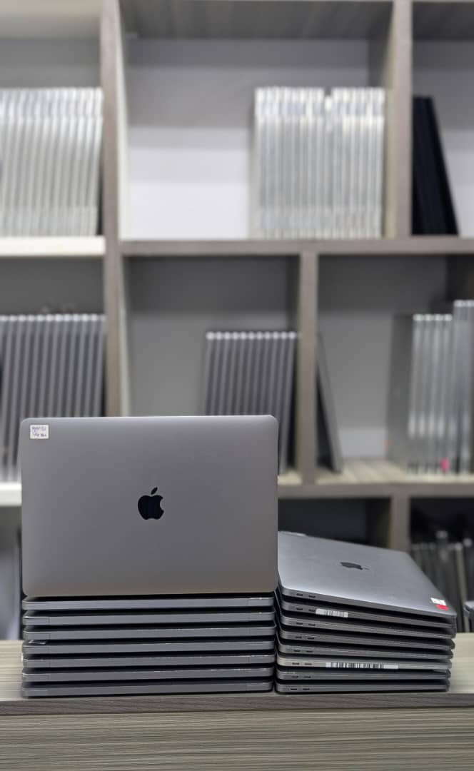 O2PRIMEGADGETS's tweet photo. MBA 2020 || 13" || M1 Chip || 8GB RAM || 256GB SSD || 700k

MBA 2020 || 13" || M1 Chip || 16GB RAM || 256GB SSD || 760k

MBA 2020 || 13" || M1 Chip || 16GB RAM || 512GB SSD || 810k https://t.co/zQwBqNCzsI