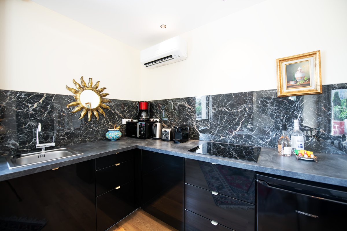 campocalvi's tweet photo. Suite La Clémentine 🍊
. . .

The Clémentine Suite 🍊

📞 Téléphone : +33(0)4.95.48.34.60
📧 Mail : contact@location-campodifiori.com

#corse #calvi #vacances #maisonsdecharme #corsica #authentic #tourism https://t.co/Jdx0iaHtcM