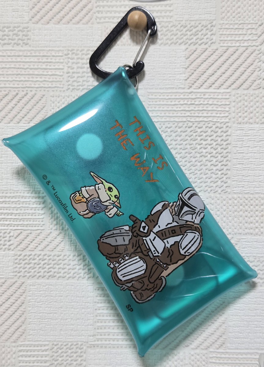 ataru0019's tweet photo. このイラストが好き過ぎて、どうしてもこの絵のグッズが欲しい〜ｯｯとなっていたのだけど、今日ようやくゲットできました
いやでも供給追いついてなくて厳しい〜…… https://t.co/g1WjUeAbvL