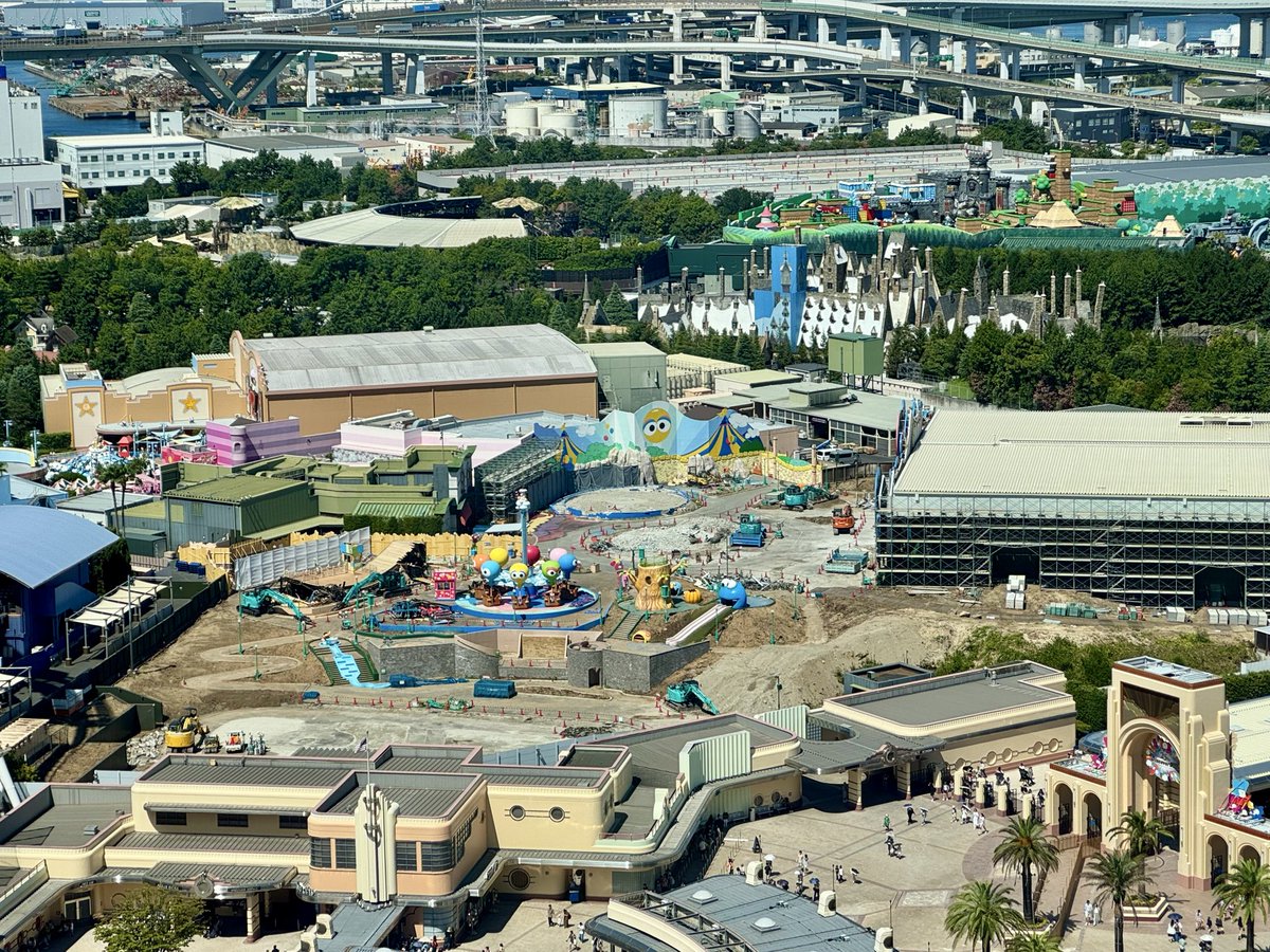 y108679's tweet photo. エルモのゴーゴー・スケートボード
遂に8月5日未明、撤去…

←4日朝                  5日朝→

#USJファン #ワンダーランド https://t.co/GrURAV9LY7