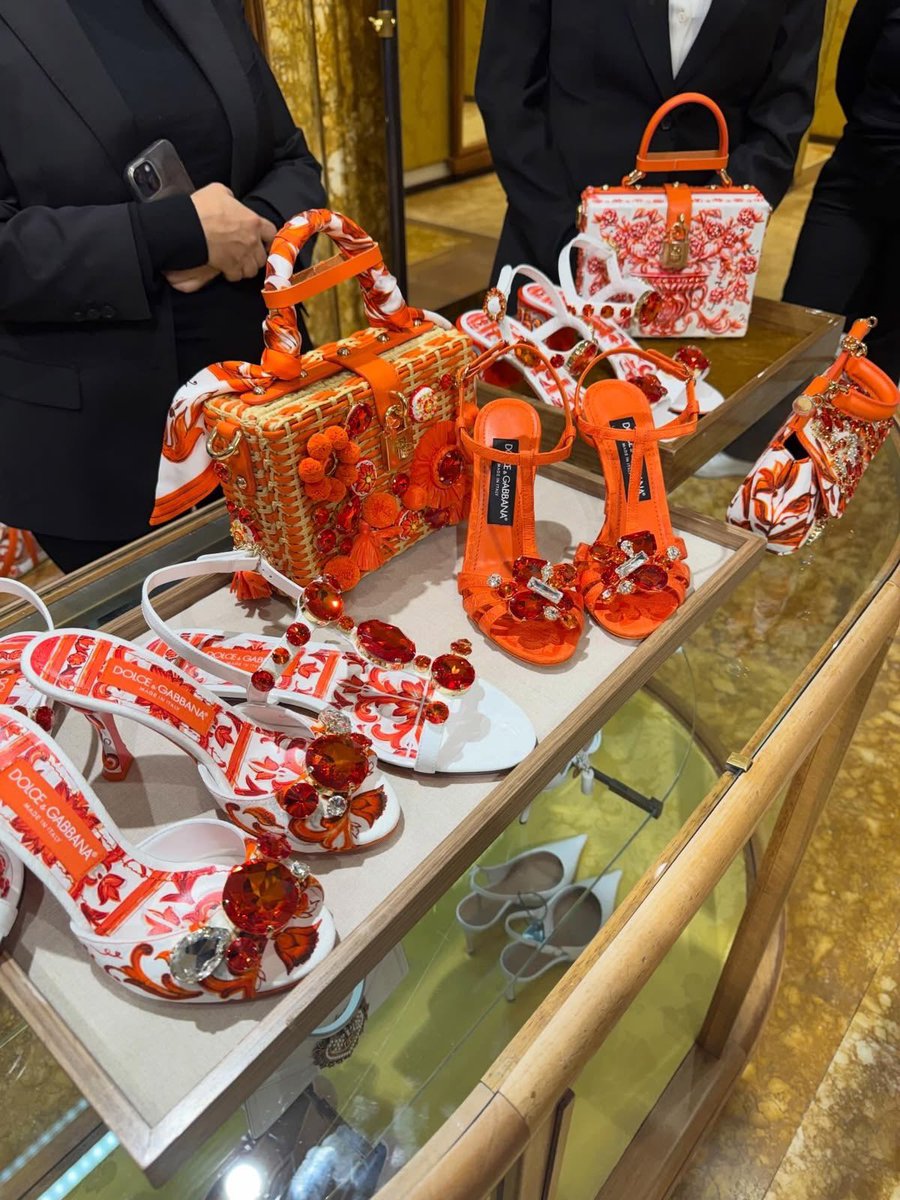 Mimiboards's tweet photo. Dolce &amp; Gabbana https://t.co/wWxO8vAeEz