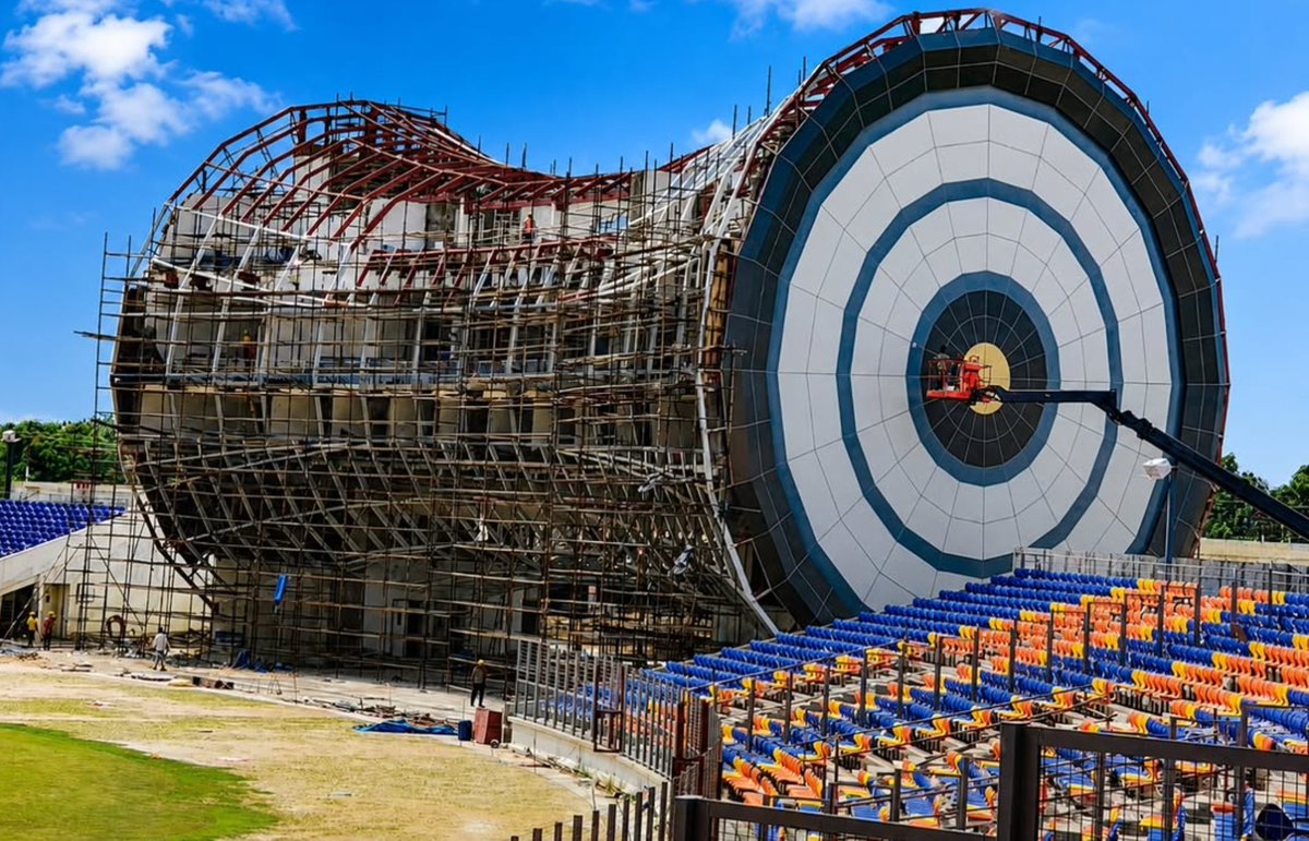 ImTanujSingh's tweet photo. INDIA'S FIRST LORD SHIVA INSPIRED INTERNATIONAL CRICKET STADIUM. 🙏🇮🇳 (Engineer Varanasi).

- This is Beautiful. https://t.co/B4YMPhLx8f