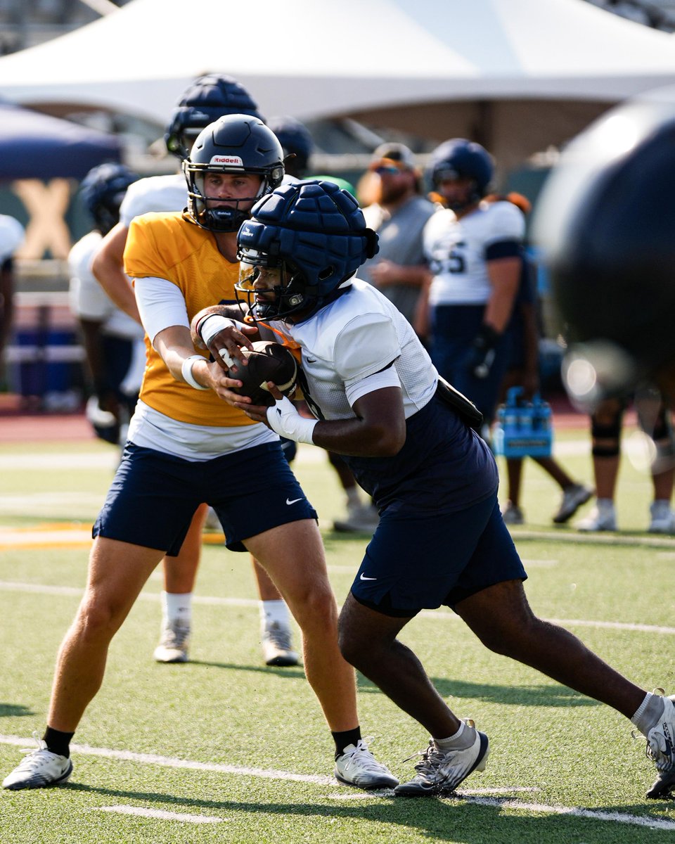 Lions_FB's tweet photo. The work behind the wins. 🦁 #HailET 

🎟️: https://t.co/Hnj1cvQB2I 

@SouthlandSports | @NCAA_FCS https://t.co/YuX7pOwls7