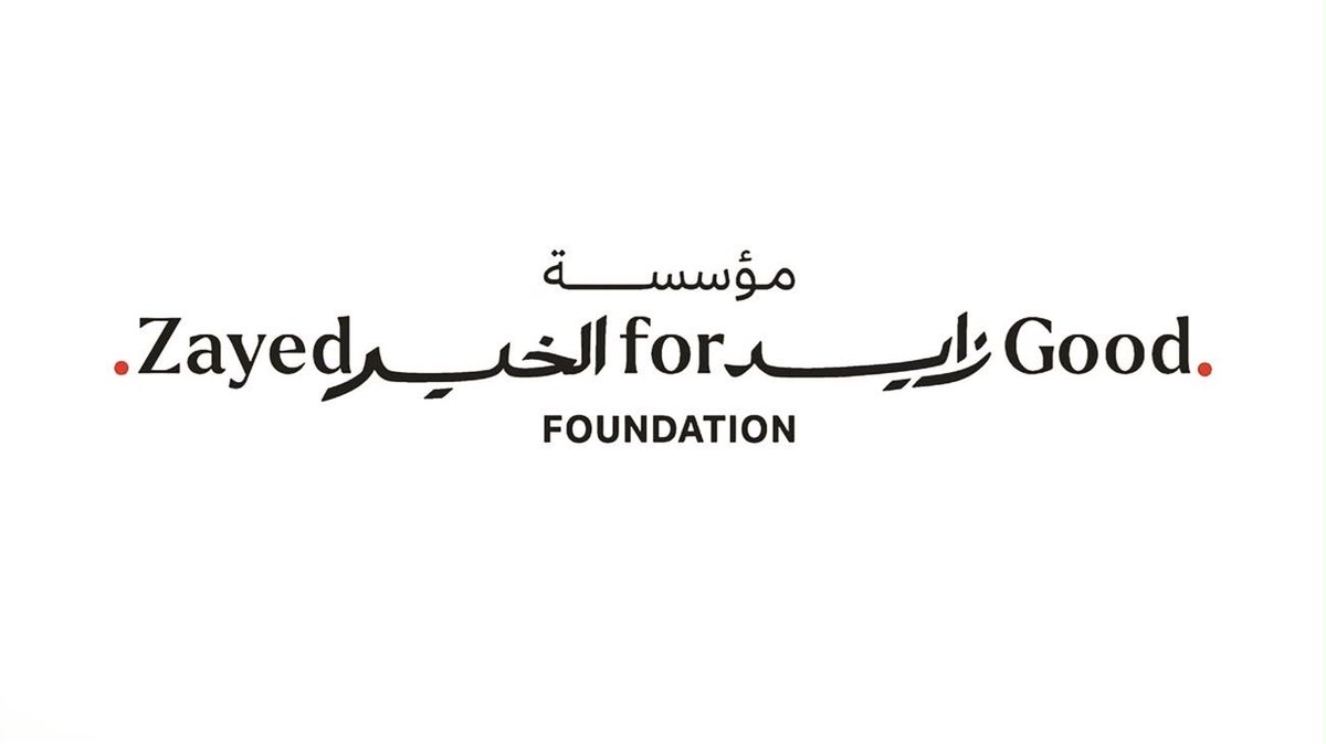 AMB_Alhamed's tweet photo. هناك أسماء تنقش على صفحات التاريخ، وأخرى تنقش في وجدان الإنسانية جمعاء؛ واسم الوالد المؤسس الشيخ زايد "طيب الله ثراه" جمع بين الاثنين، فأينما حل الخير بقي أثره، وكلما ذكر العطاء ارتبط اسمه به.. اسم تجلى في الضمير العالمي كقيمة راسخة للخير، حتى غدا رمزاً للإنسانية أينما امتدت يد العطاء، ونبراساً يصون كرامة الإنسان أينما كان.. ومن صميم هذه الرؤية ولدت مؤسسة زايد الخير @Zayedforgood في أغسطس من عام 1992، لتحمل رسالة إنسانية خالدة امتد أثرها إلى أكثر من 180 دولة، ولتؤكد أن العمل الإنساني في الإمارات رسالة تبني الإنسان، وتمكن المجتمعات، وتصنع جسور الأمل نحو مستقبل أكثر استدامة؛ وفاء لإرث جعلت منه الدولة نهجاً ورسالة للعالم..  34 عاماً وما زال نبع زايد الخير يفيض أملاً وكرامةً للإنسان.