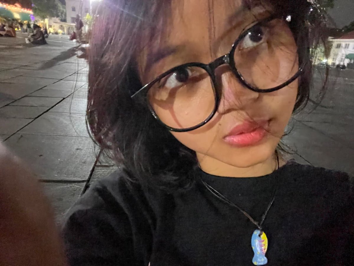 sadturnusea's tweet photo. pACARKU https://t.co/hgs9uLdtY0