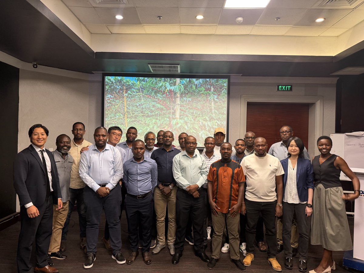 CUP2Rwanda's tweet photo. Today CUP2, NAEB, and RAB convened stakeholders to share the findings of the Mibirizi research and discuss a strategic roadmap, production, commercialization, and global promotion. The meeting reaffirmed a shared commitment to positioning Rwanda Mibirizi as a premium coffee☕️🇷🇼 https://t.co/JitvtqWqAK