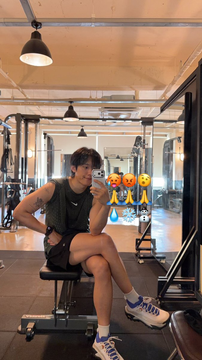 cheolcco's tweet photo. 이제야 올리는 ㅜㅜ 
거셀 이거 참 좋다<<33 보고싶어.. https://t.co/9HxHGjY6xE