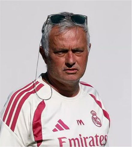 theMadridZone's tweet photo. 🗣️ Nathan Campbell, Yan Diomande’s agent:

“The final piece was Mourinho. He spoke to Yan in fluent French, which was massive for him. We didn’t even realise Mourinho spoke fluent French because he hasn’t managed at a French club.

The fact that he took the call and spoke with Yan about his ideas, the project and how he’d fit into the team showed how much he valued that conversation. 

That was a massive factor in convincing him.” @MarioCortegana
