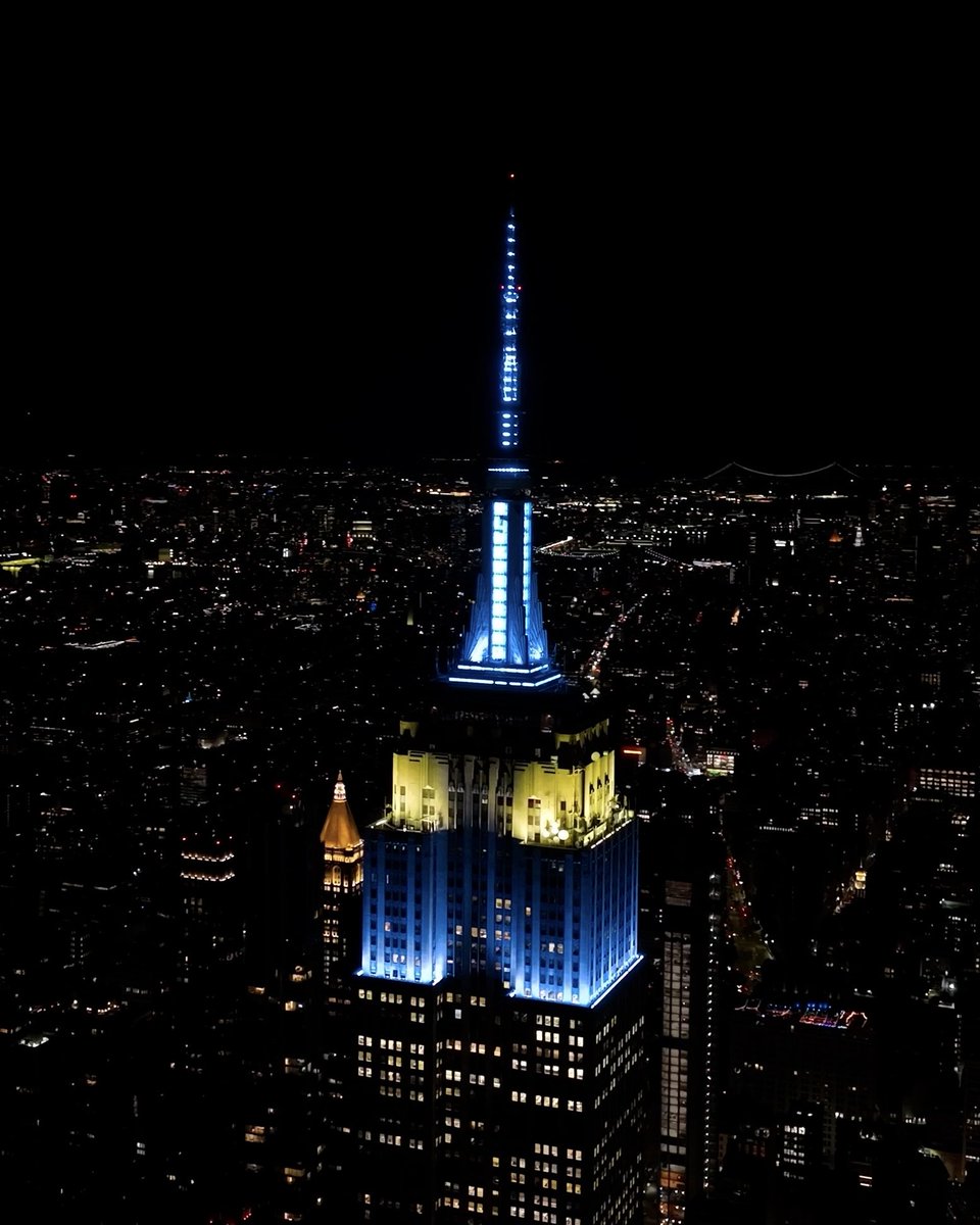 Ibra_official's tweet photo. New York is yellow and blue https://t.co/nRIBauc15H