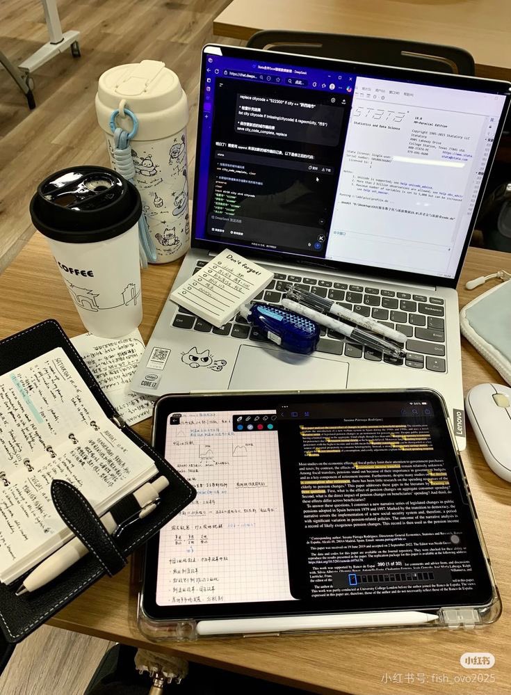 a5troJ's tweet photo. Lock inn💕📚💪🏻💻 https://t.co/tJU9s7VSUB