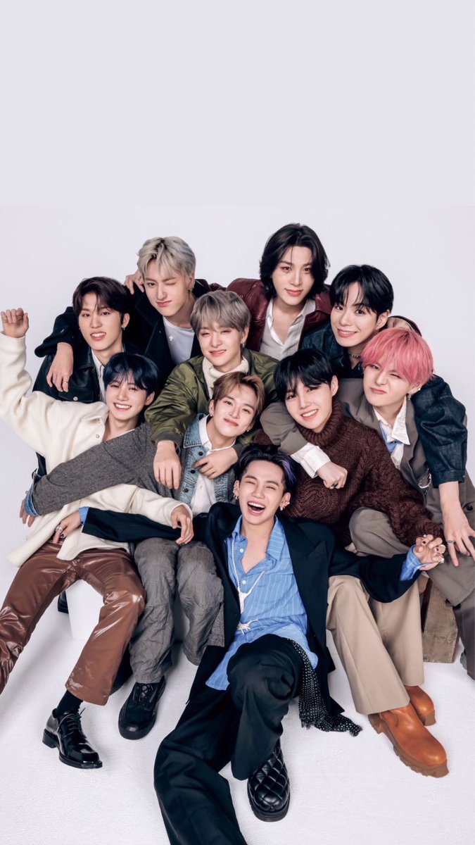 frmjnlnn's tweet photo. I can’t believe it’s already been 6 years with you. That alone is a flex. I don’t know who else that could’ve withstood the journey you’ve been. You’re some of the strongest I know. Congratulations my loves — my gems. You don’t know it, but you have changed the course of my life for the better. You inspire me every single day just because you’re you. May the world continue to see you shine. You’re always worth the wait. Love you boys so much. See you really soon. 🩵💎

#TREASURE #트레저@treasuremembers