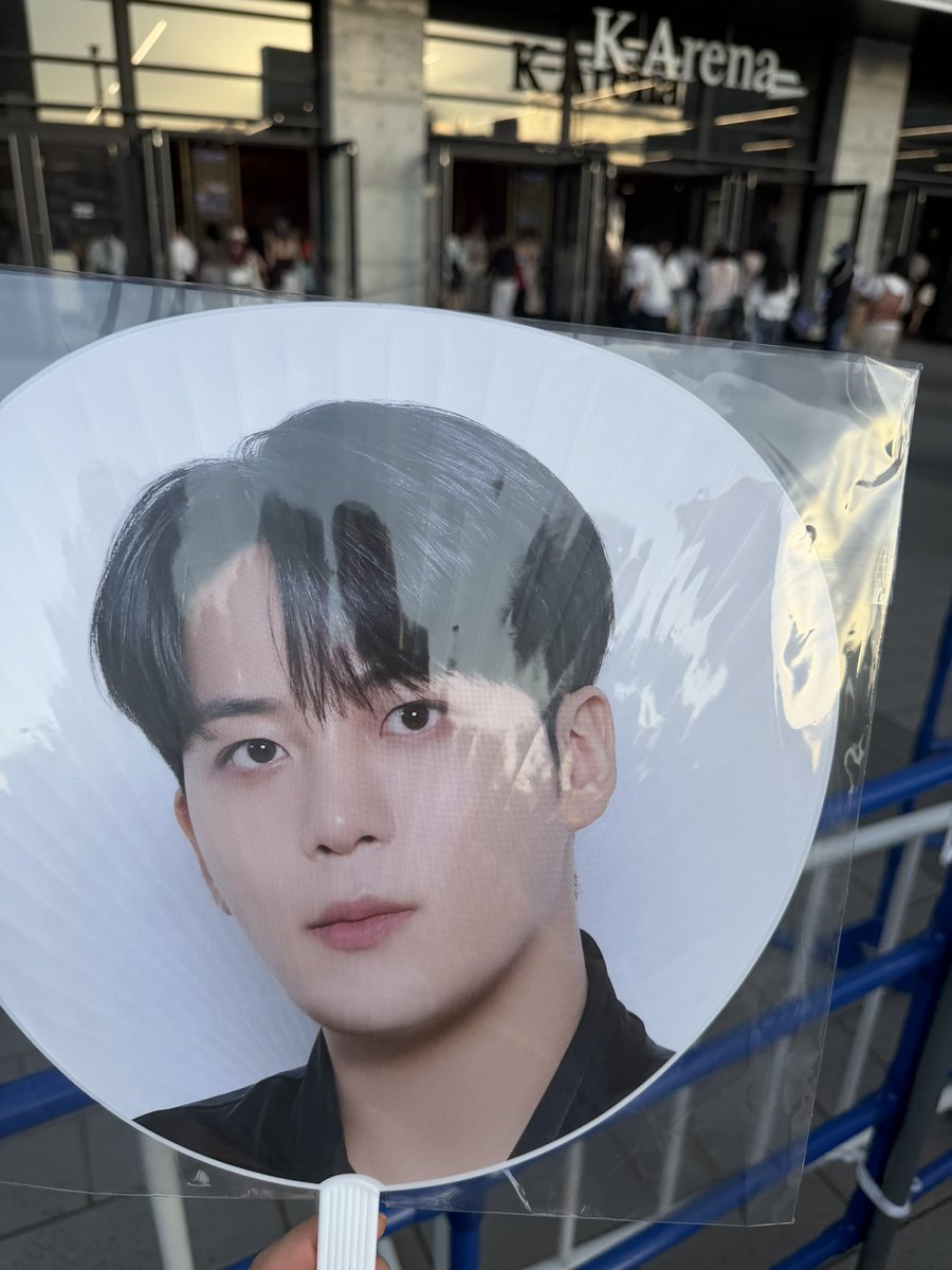 masapee728's tweet photo. 本日の現場
初参戦
彼の声量は生で聴くべき👍
#ATEEZ #ジョンホ https://t.co/fqVyOexpTM
