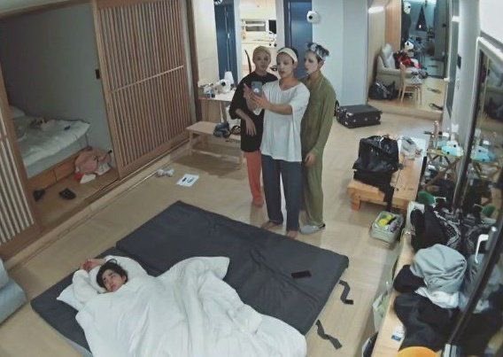m_mh_526's tweet photo. 무슨 이런 만화적 구도가 https://t.co/WolONmi0UH