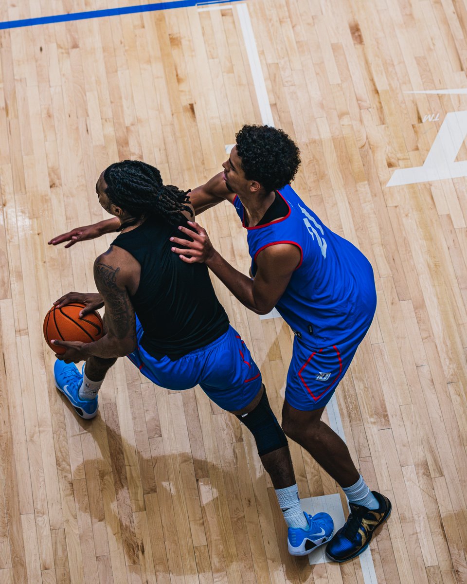 DePaulHoops tweet picture
