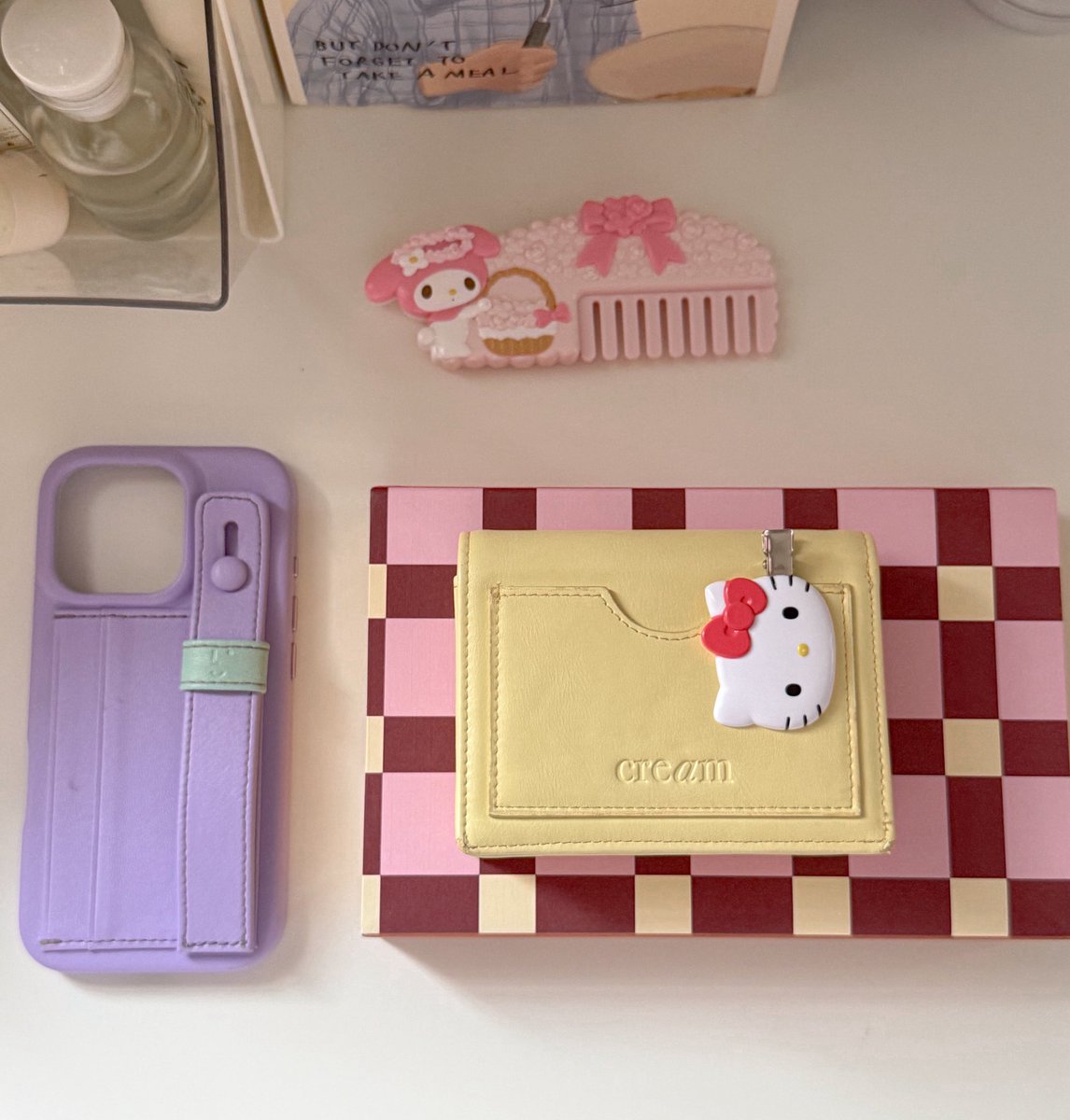 calledallyellow's tweet photo. wallet, card holder 🍋🌟  สีน่ารักมากกก แบบมีคนสีให้เลือกเยอะ คนไทยเก่งอะ y—y คู่สีน่ารักเกิน ราคาหลักร้อย วัสดุดีมาก  ! ✋🏻🛋️ https://t.co/1SilF3exxt