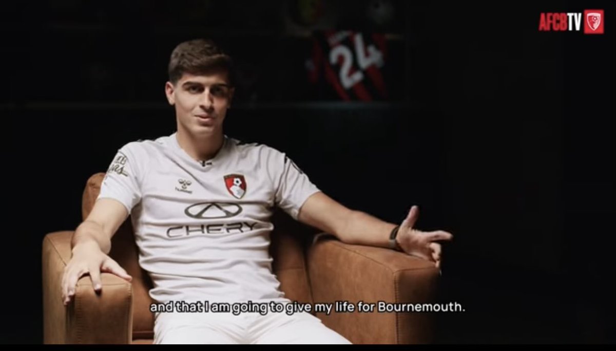 Nate_AFCB's tweet photo. @afcbournemouth Well, he’s certainly committed 😂 https://t.co/j9rmYo9DRp
