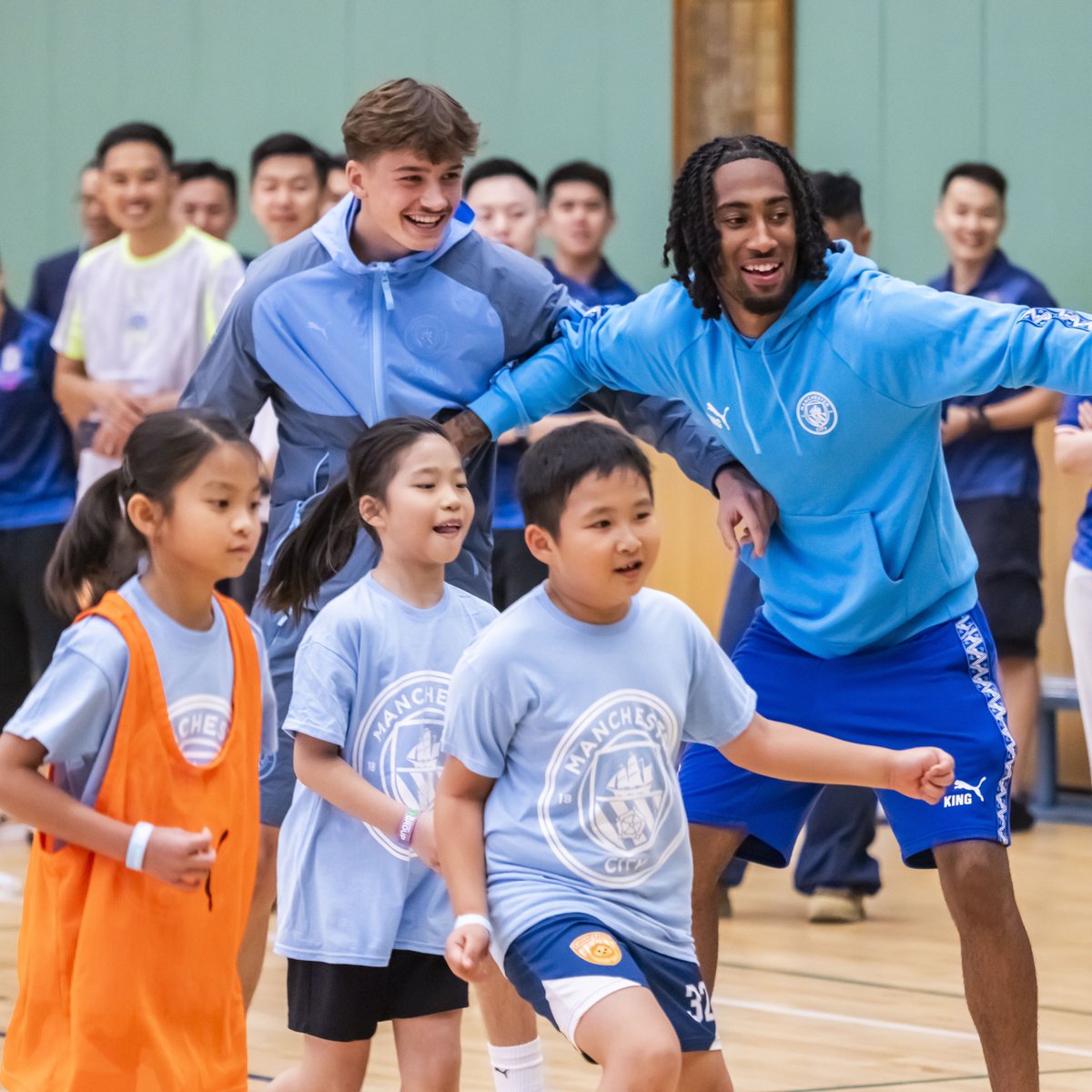 ManCity's tweet photo. Our players and @citcmancity coaches joined 200 children for a special community football festival in Hong Kong 🩵🇭🇰 https://t.co/kRjX3t6Ekx