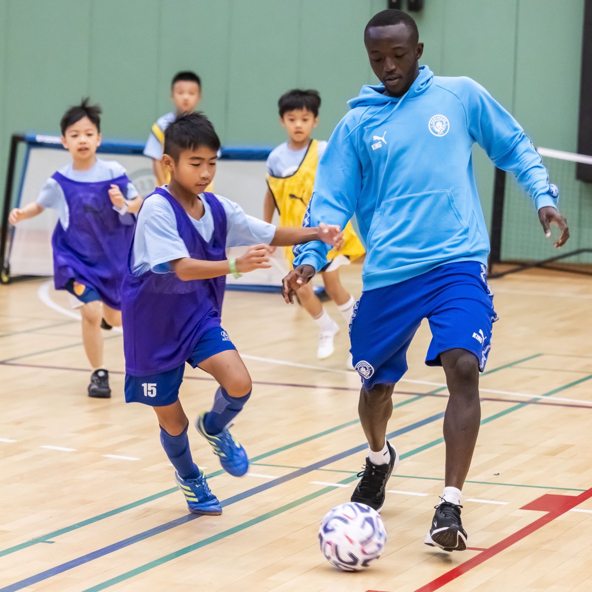 ManCity's tweet photo. Our players and @citcmancity coaches joined 200 children for a special community football festival in Hong Kong 🩵🇭🇰 https://t.co/kRjX3t6Ekx