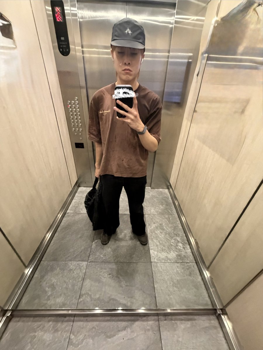 tutorvm's tweet photo. ไม่ต้องมาส่งกลับบ้านทุกวันก็ได้ เด่วสนิทกันเกิน☔️😭 https://t.co/i18XME0OXj