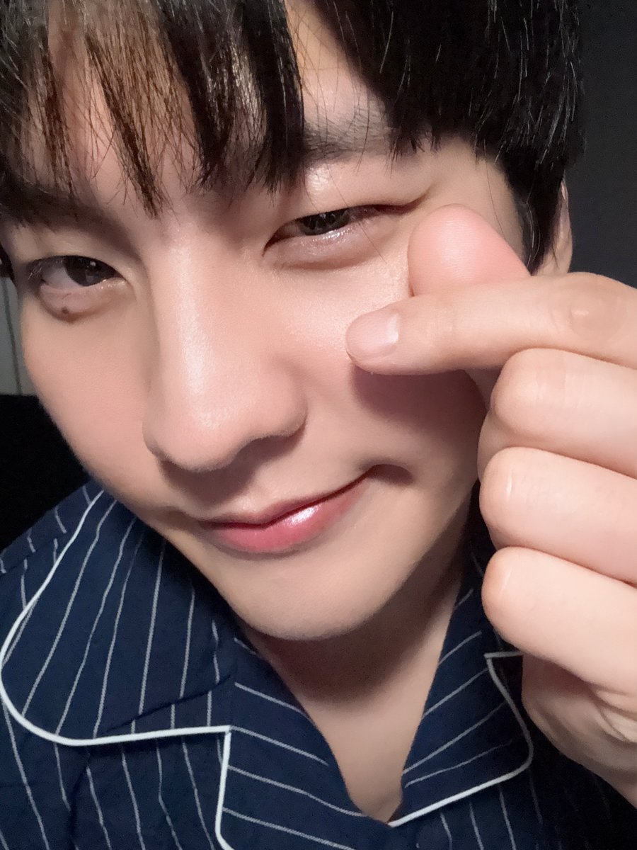 dazzling0701's tweet photo. 원서야 생일축하해.
오늘 하루 잘보내길 https://t.co/OkRLmITfT5