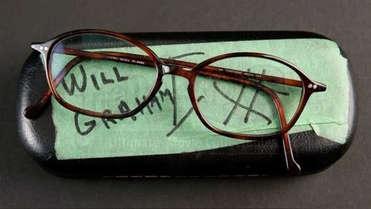 lavologist's tweet photo. i want his glasses https://t.co/UNZ8mbj2Lf