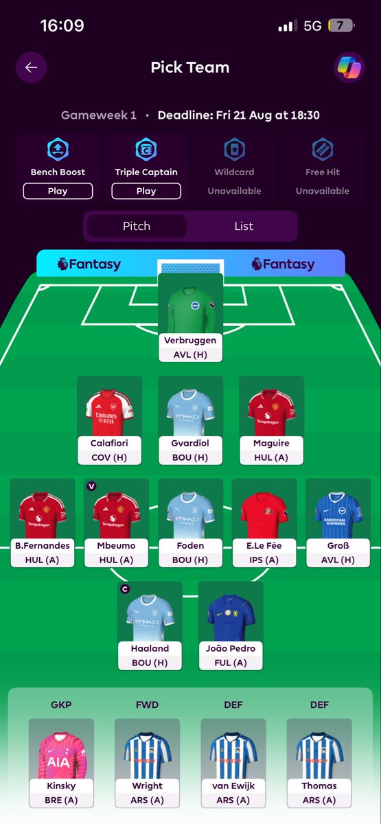 ThePigeon147's tweet photo. Current #fpl team.

Please give me your opinions on the second slide wether I should make these transfers. 

Downside 👎 I lose Bruno 

Upside 👍my midfield looks much better - Bruno.

Give me your thoughts and opinions https://t.co/RH4KUt8hIm