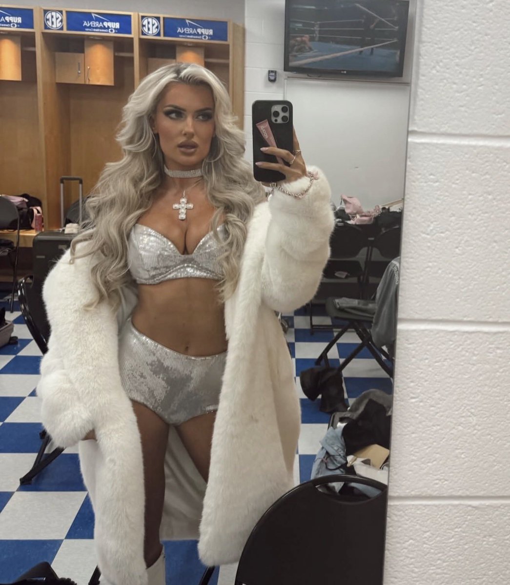 TheLordLambo's tweet photo. Blake Monroe as a future Emma Frost could be everything and so much more https://t.co/sKvADUrB2y