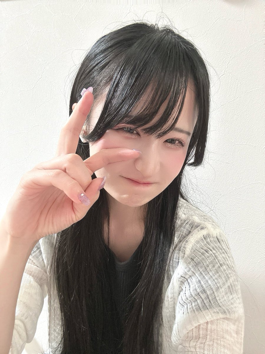 shibasaki_china's tweet photo. 【今日のひとこと日記】

カバー曲の振り入れをしたよ〜🕺🕺
人に教えるってすごく難しくてとてもすごいことなんだなって思った💭

練習なのにいっぱい緊張しちゃった😶
ずっとアワアワしてたけどメンバーみんな優しくていっぱいありがとうの気持ちです😭

みんなに披露するのがわくわくどきどき〜💕 https://t.co/O4c4itV7YU