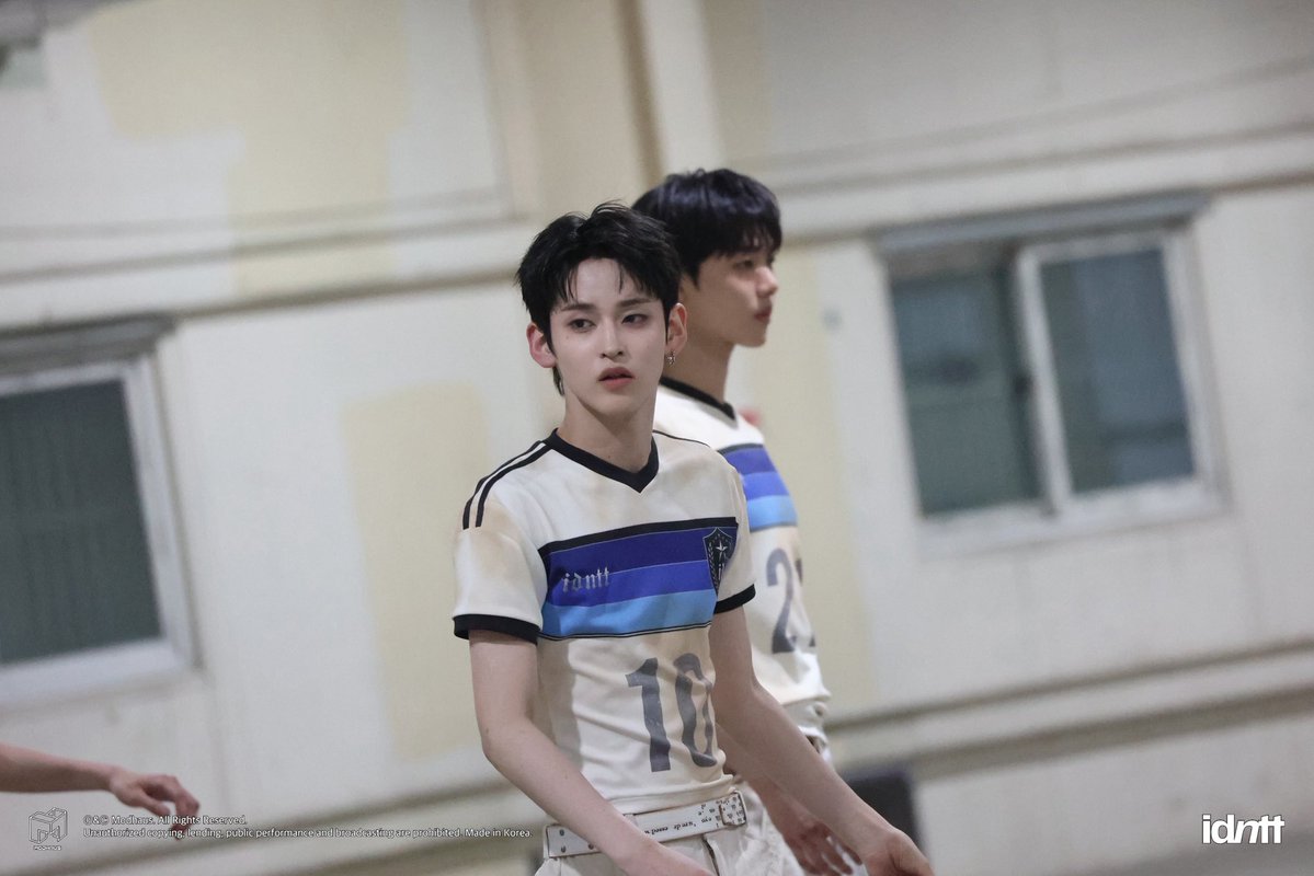 id21feed's tweet photo. - with Jooheon
- with Jooheon
- with Towa https://t.co/dbuQ7WXtZq