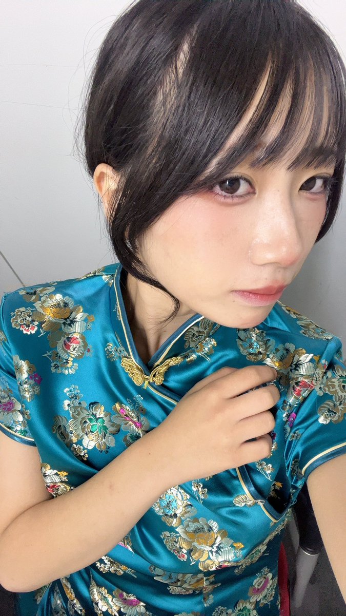 wieee_rin's tweet photo. 今日もみんなお疲れ様！！
何気初ツイーヨから1年たってましたっ
ちょっとはかわいくなれたかな？
おやすみ💫 https://t.co/VWh1trXhAb