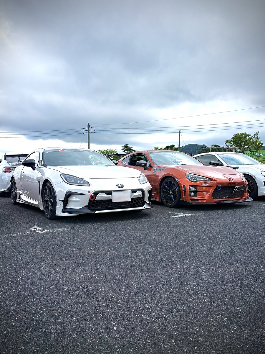 86ULTIME's tweet photo. まさか俺の横に停めてた黒86が炎上してるとはね笑 まぁ道中前走ってる時から少し変だなと感じてはいたんだけどね🙃

でも今年も色んなかっこいい86がたくさん見れて幸せだった🫶
少しでも関わってくれた方ありがとうございました🌱

#ミルクミーティング #86の日 #大笹牧場 https://t.co/9w6hrey50B