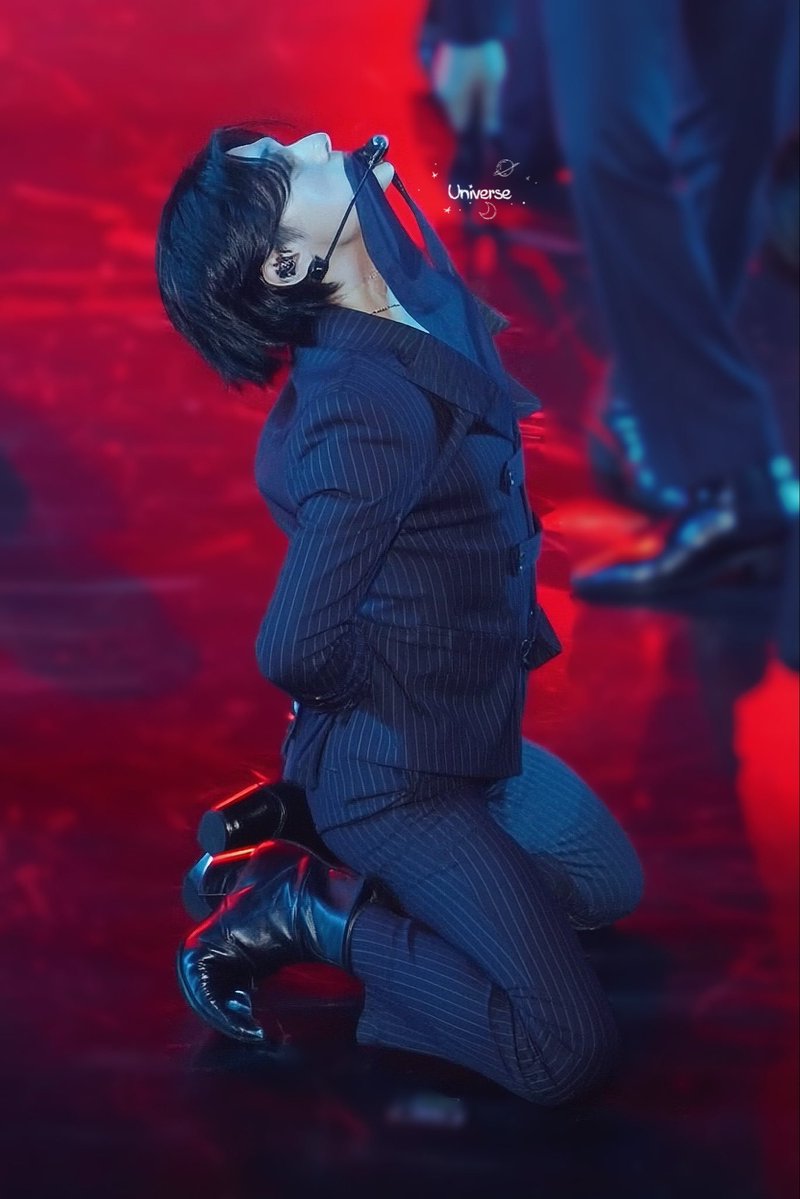 natalie__jul's tweet photo. OMFG !!!!! HIGH HEELS, ON HIS KNEES, THIGHS, HIPS, ASS, ARCH, NECK, H**R!!! WHERE DO I EVEN START🍽️??? https://t.co/TUOIj900pn