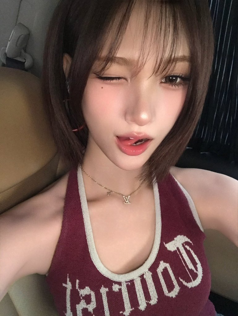 ifeyearchive's tweet photo. [PHOTO] 260806 🦔💭 https://t.co/1YQiOdfm7P