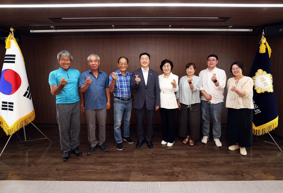 polipresso's tweet photo. 🚩박석연 유성구의원, ‘유성구 축제 활성화를 위한 소통 간담회’ 개최

[관련기사]
https://t.co/OIWDjvtsAA

#유성구 #축제 #사회적경제 #로컬푸드 #간담회 #대전 #유성 #진잠동 #학하동 #원신흥동 #상대동 #원내동 #교촌동 #대정�� #용계동 #성북동 #방동 #세동 #송정동 #계산동 #덕명동 #복용동 https://t.co/16FRt6mLyc
