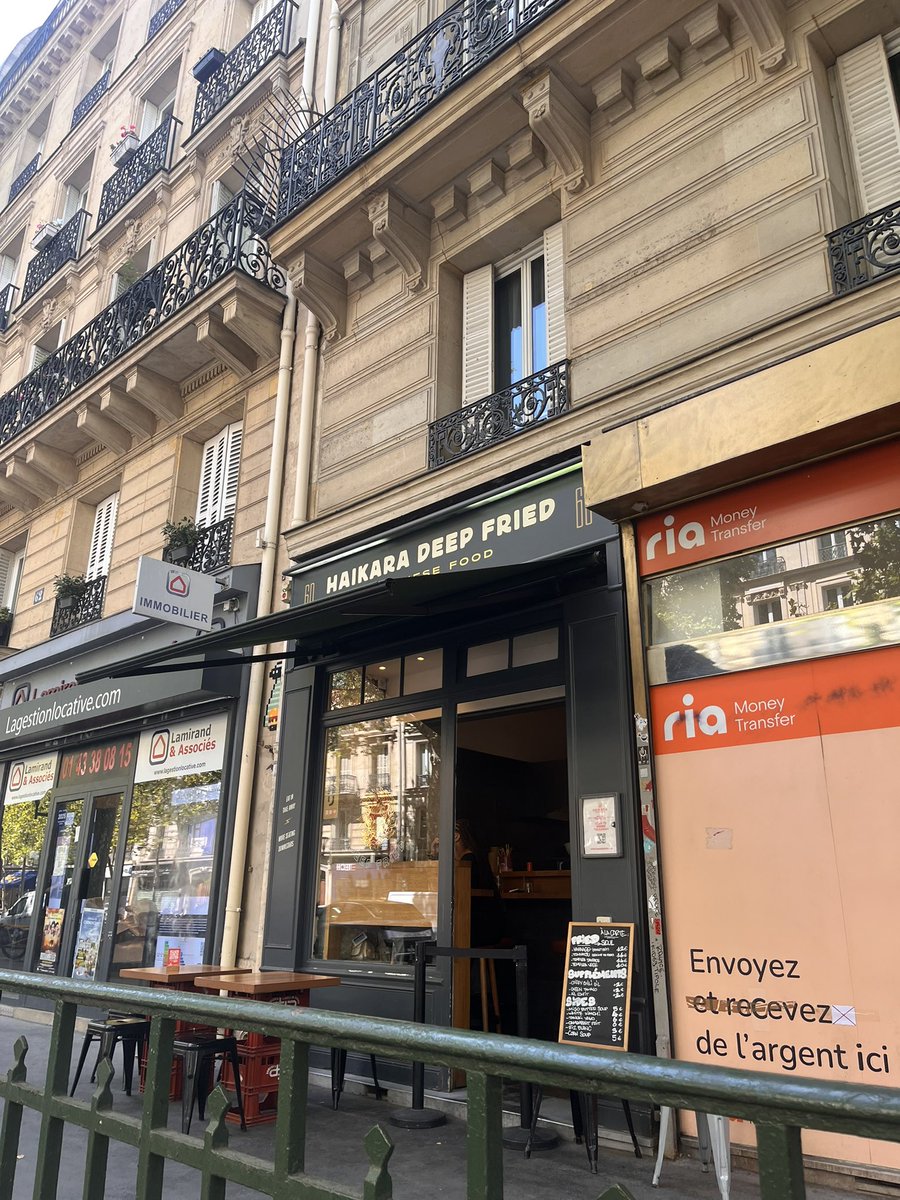 safsafmiumiu's tweet photo. J’ai pleuré sur le Chicken finalement https://t.co/FCR9yiMzIQ
