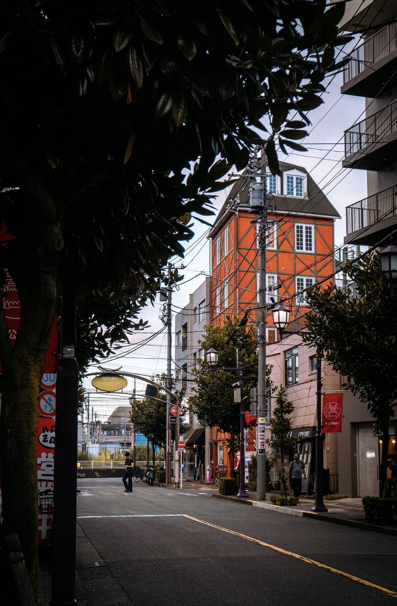 lele8071's tweet photo. 仕事で東京行ったけど、写真撮る暇なく😭
泊まった立川駅周辺にて

#写真好きな人と繫がりたい 
#DLUX8 https://t.co/WB9NkcSrXH
