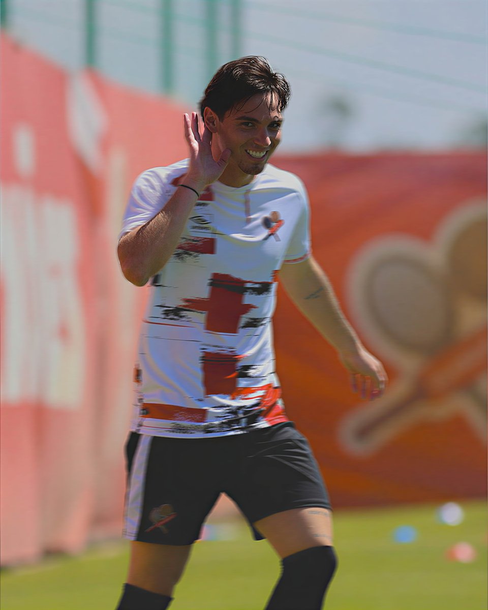 leixoessad's tweet photo. 𝑆𝑖𝑚, 𝑣𝑜𝑐𝑒̂𝑠 𝑜𝑢𝑣𝑖𝑟𝑎𝑚 𝑏𝑒𝑚!👂A espera está quase a terminar. Segunda-feira, 10 de agosto, damos o pontapé de saída no campeonato. 🤩

#ArmadaDoMar • #SLBBxLSC • #LigaPortugalMeuSuper https://t.co/nJfrlxNZJy