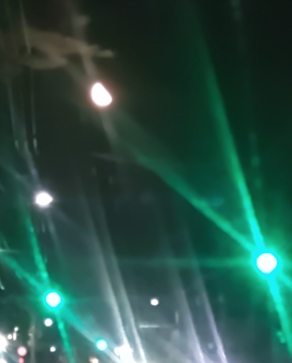 ushirofuzi's tweet photo. 2019年の周年前にFGOを始めてから、苦節7年…

遂にアンリマユが宝具マに😆

それはそうとして、
後輩とのコンビニデートの帰り道、何気なく空を見たら…
月がめっちゃ大きく見えました😲
ビックリ!?

月ってあんなに大きかったっけ？
(半月より少し大きいのが月ね) https://t.co/iw0E0AsG2F