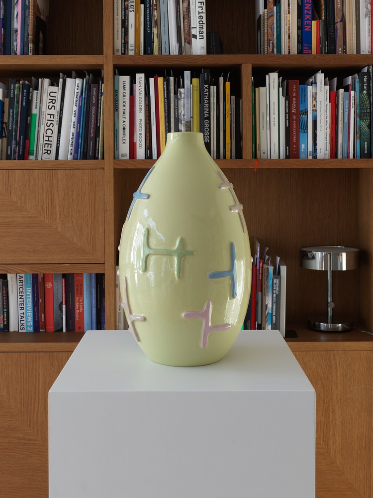 madeislife's tweet photo. art: Marc Camille Chaimowicz at ARCH https://t.co/vknUtgB7EM https://t.co/4UmfcUHqD0