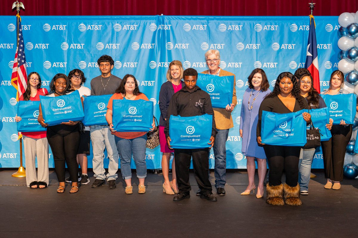 lesliewardtx's tweet photo. Honored to have Lt. Governor @DanPatrick join AT&T & ResponsiveEd in Houston to equip 150 students with laptops for school, work, & the future. 💻📚

Proud to continue celebrating 150 years since the first telephone call — and the technology innovations that followed — by investing in the next generation of Texas leaders. 

Thank you, @LtGovTX, for working with us on last week’s celebration! #txlege