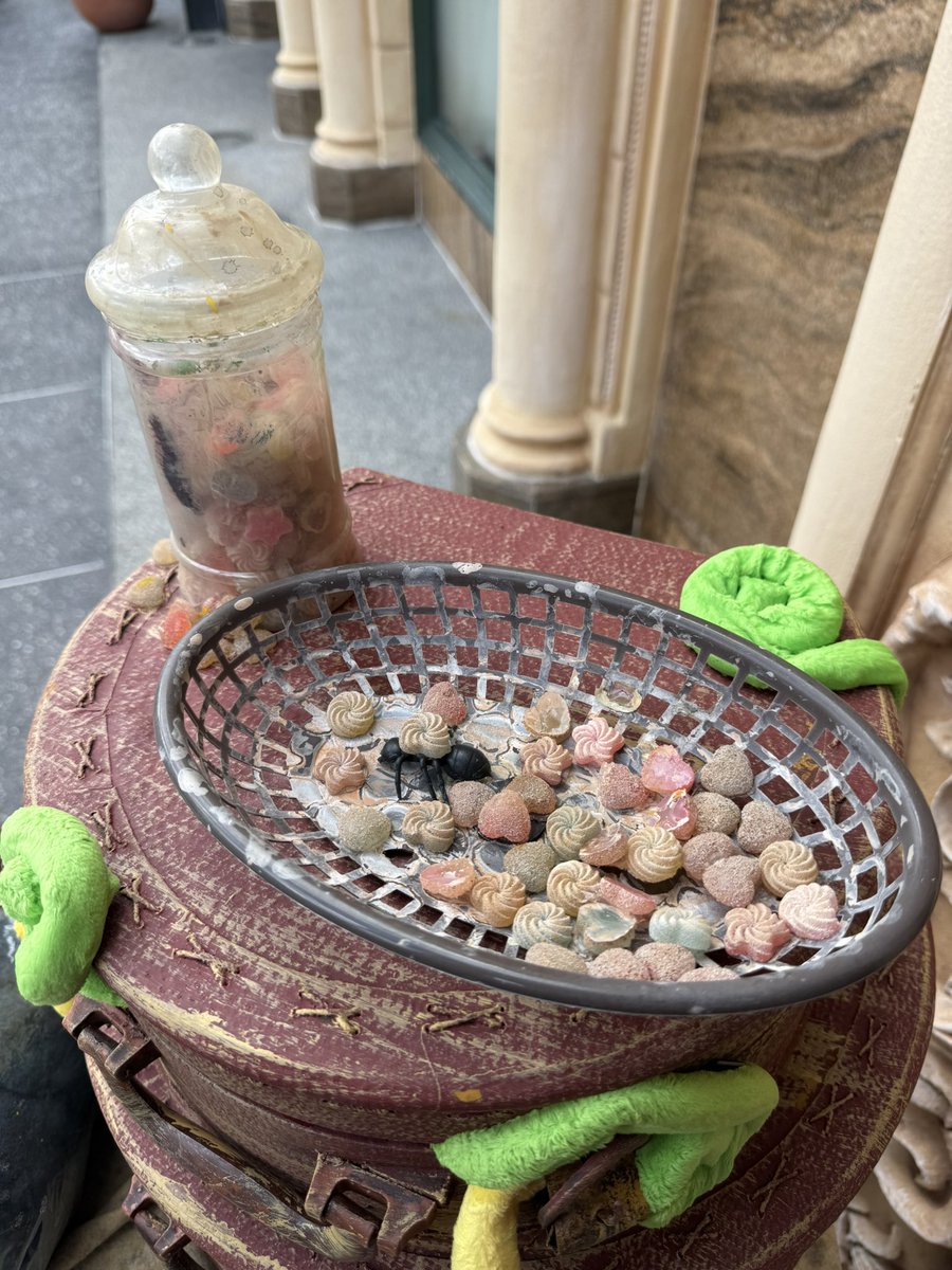 SpeculationMatt's tweet photo. I believe we found the entrance for the HamiKuma meet and greet! There are two barrels full of different candies outside of the Five &amp; Dime! #HHN35 #HHN https://t.co/Sr37naBPAj