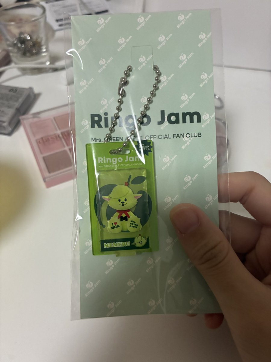 urtndq's tweet photo. やっと届いたー！
これ何につけよっかな🤔 https://t.co/cj8aCXgepT