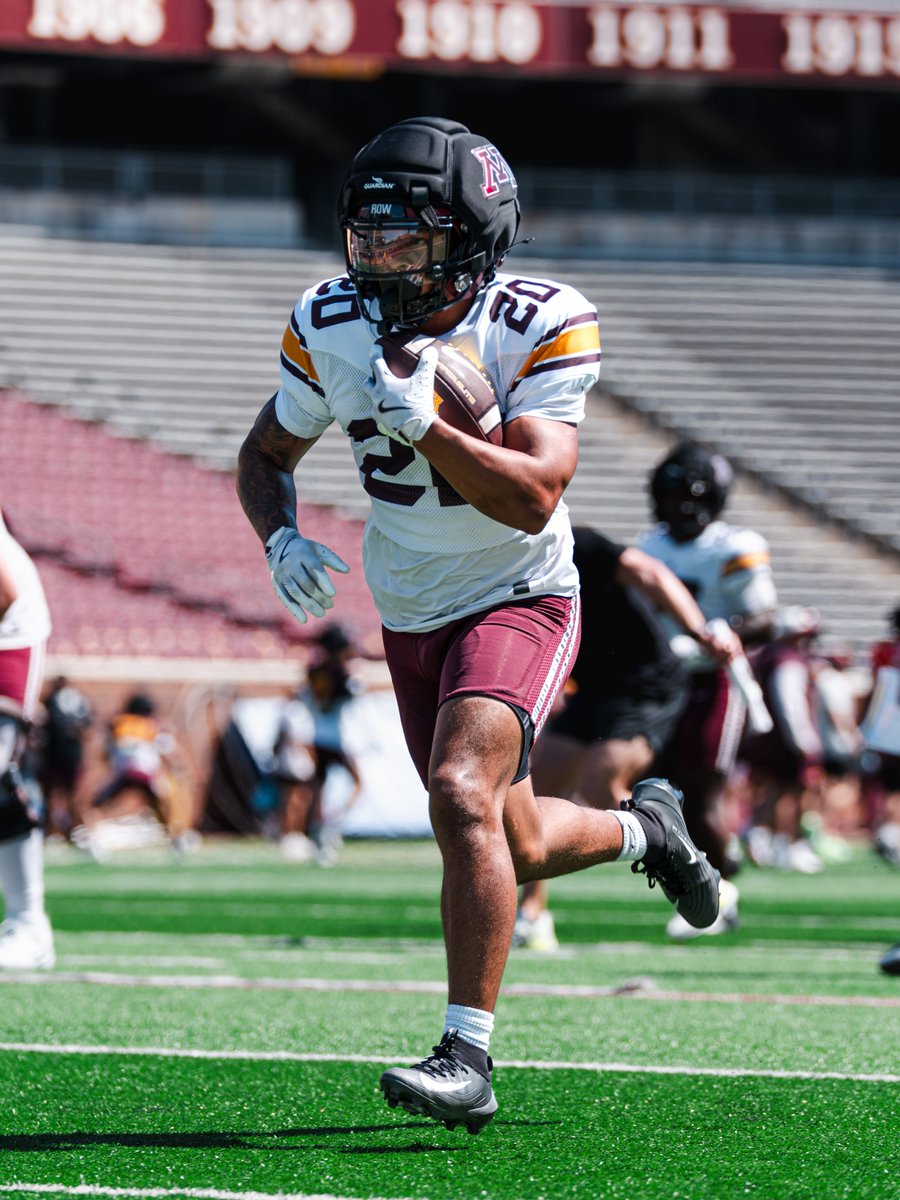 GopherFootball tweet picture