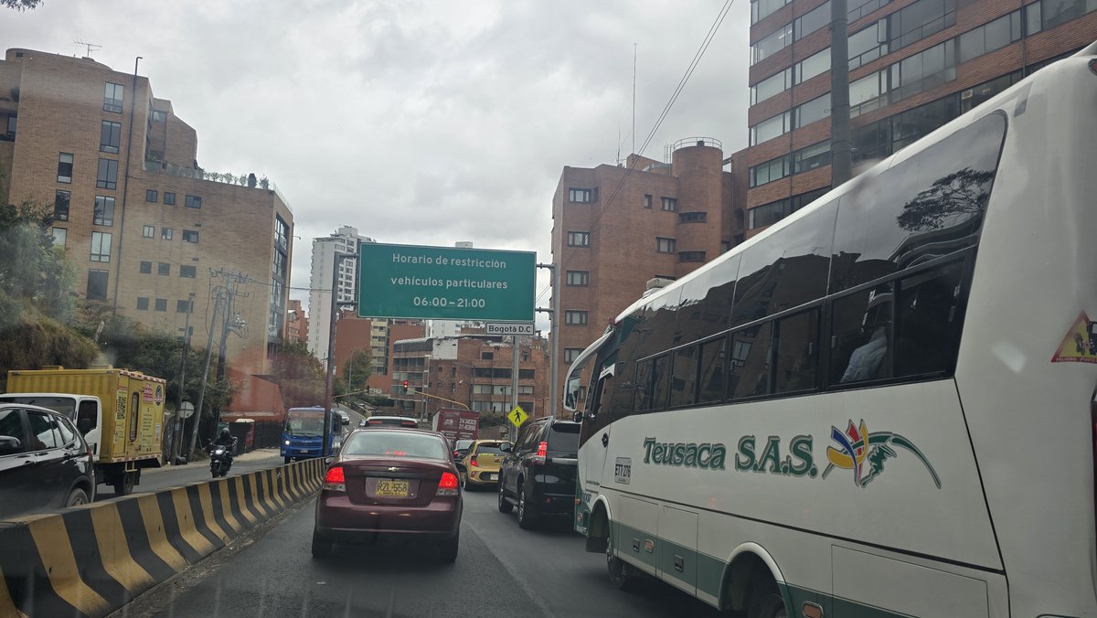 Marce_Tabares's tweet photo. 🆘️ Llegando a Bogotá a recoger medicinas de los 🐶🐶 y a buscar concentrados medicados en promoción 🫩. Estoy reventada con tantos gastos que ya no tengo como cubrir 😭😭 Nos dan una pata por fa 🙏 nequi/daviplata/llave: 3212598051 https://t.co/qKXryFIXj2